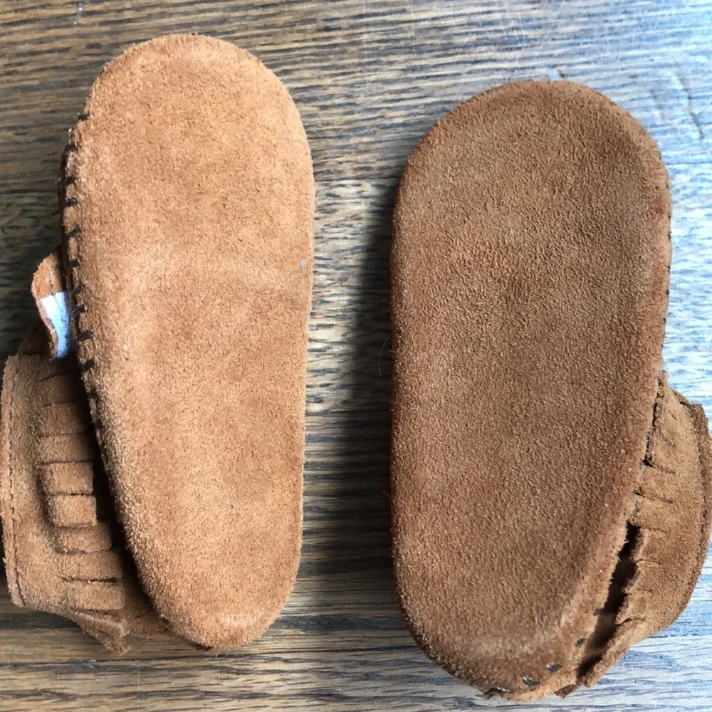 Minnetonka Baby Suede Velcro Moccasin Booties, Size 3